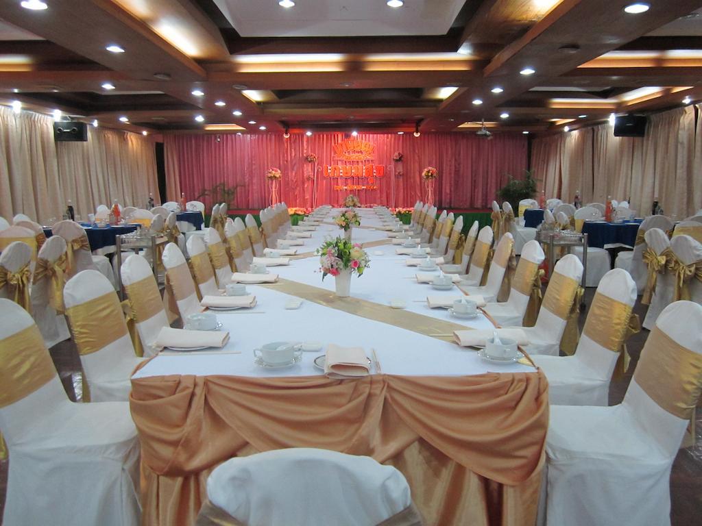 Lopburi Inn Hotel Екстер'єр фото