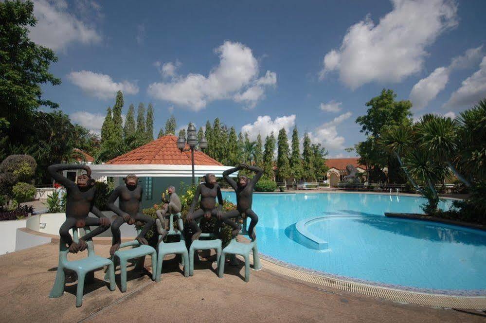 Lopburi Inn Hotel Екстер'єр фото